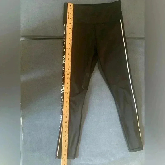 Woman’s Zyia Active High Rise Tummy Control Performance Workout Ankle Leggings - Picture 6 of 7